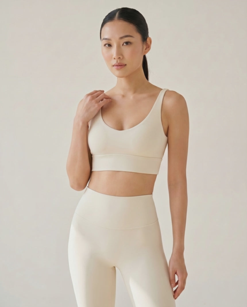 Seamless padded sports bra 360 view — ivory set